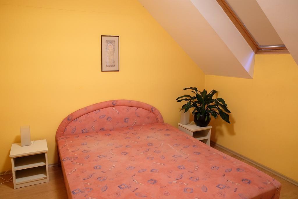 Var-Torony Apartman Gyula Exteriér fotografie
