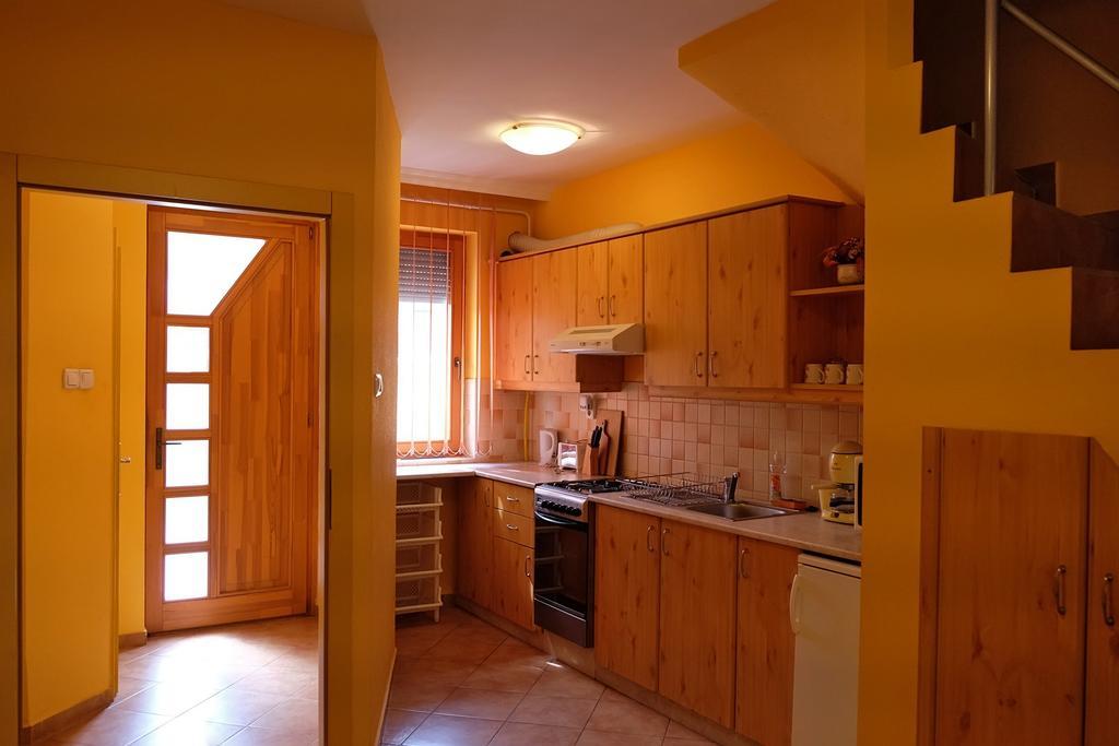 Var-Torony Apartman Gyula Exteriér fotografie
