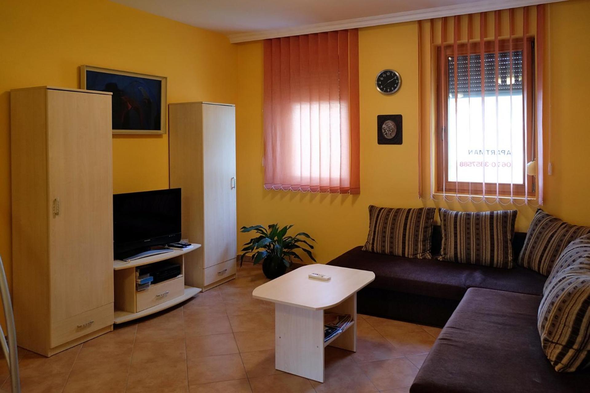 Var-Torony Apartman Gyula Exteriér fotografie